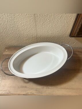 Certified International Park Avenue Oval Serving Dish 16"x10 1/2" Metal Stand.